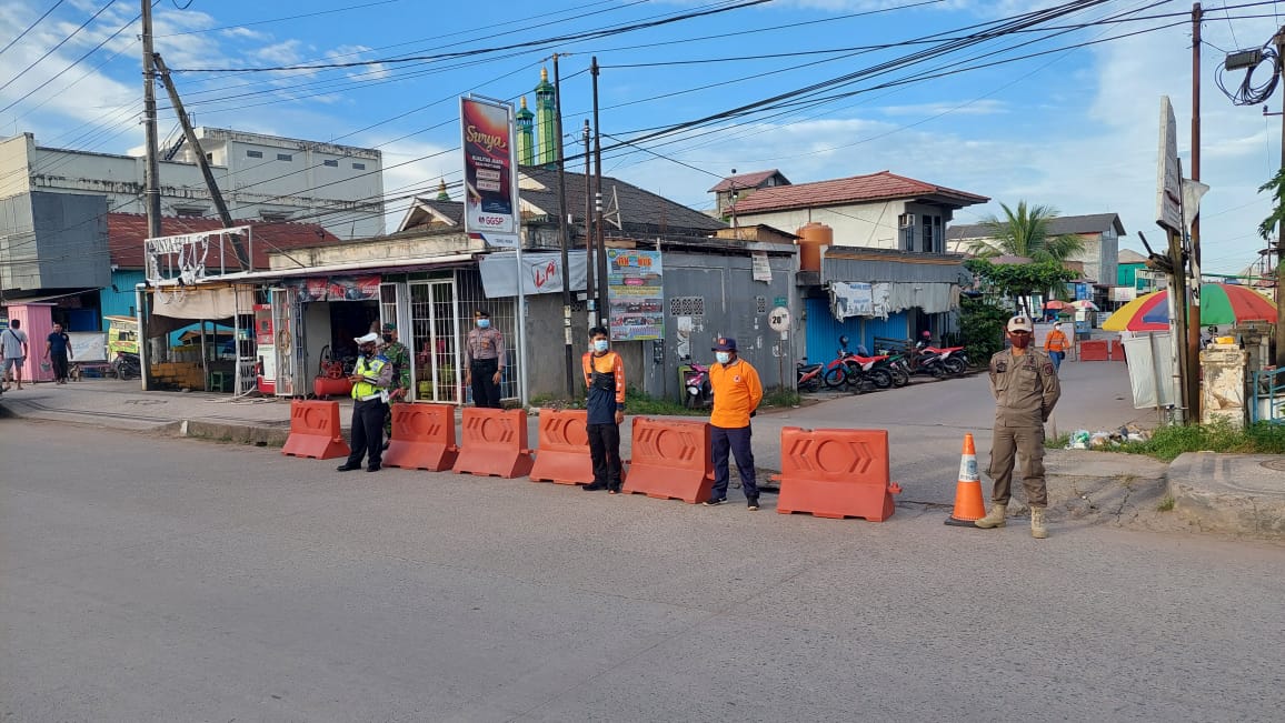 penyekatan-jalan-sebagai-tindaklanjut-penerapan-ppkm-level-3.jpg