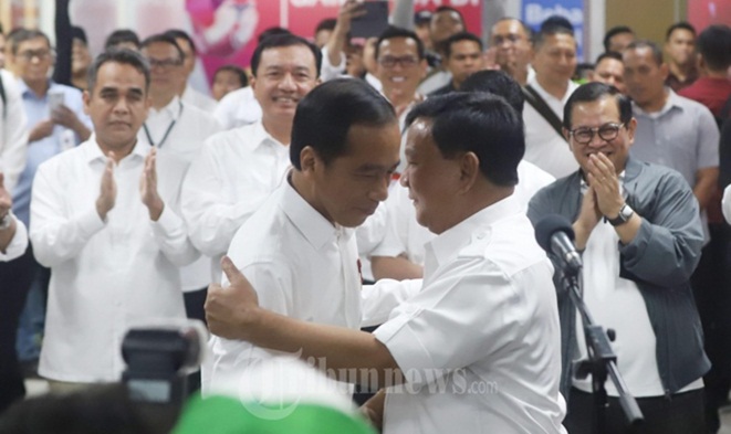 Setelah Pertemuan Jokowi dan Prabowo, Bagaimana dengan Pemulangan Rizieq Shihab?
