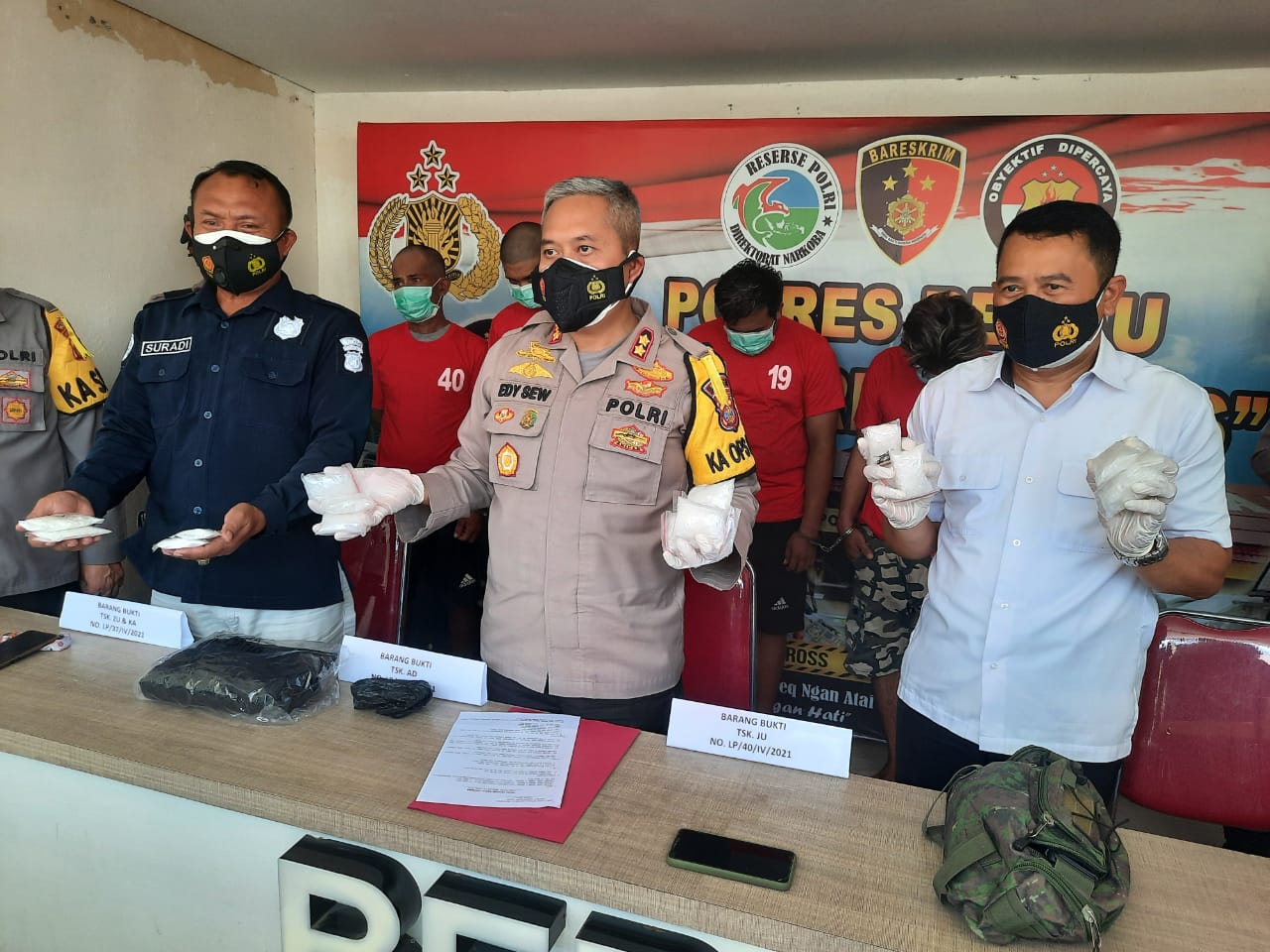 Ringkus 4 Pengedar Sabu, Polres Berau Juga Amankan Barang Bukti Seberat 871.78 Gram
