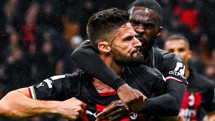 potret-Olivier-Giroud-dan-Fikayo-Tomori-di-laga-AC-Milan-vs-Salernitana.jpg