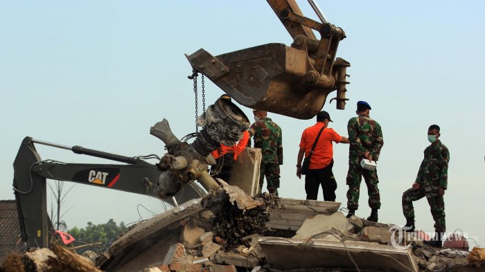 Facebook Diramaikan Cerita Warga Sipil yang Pernah Naik Hercules