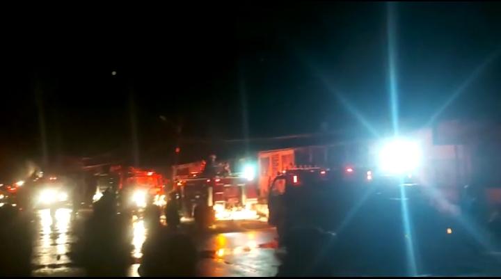 Kebakaran Hanguskan Sedikitnya 20 Rumah Warga di Balikpapan, Seorang Petugas Pemadam Dilarikan ke RS