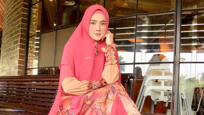 Reaksi Mulan Jameela Didemo Warga Garut Setelah jadi Anggota DPR RI, Spanduk Berisi Sindiran Pelakor