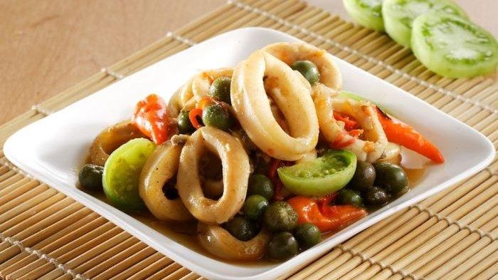 Resep Cumi Masak Leunca Nikmat, Menu Makan Malam yang Mudah Dibuat dengan Bahan yang Sedikit
