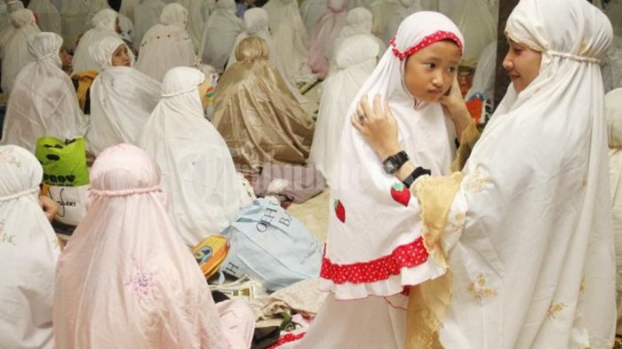 salat-tarawih-di-bulan-ramadan_20180515_231446.jpg