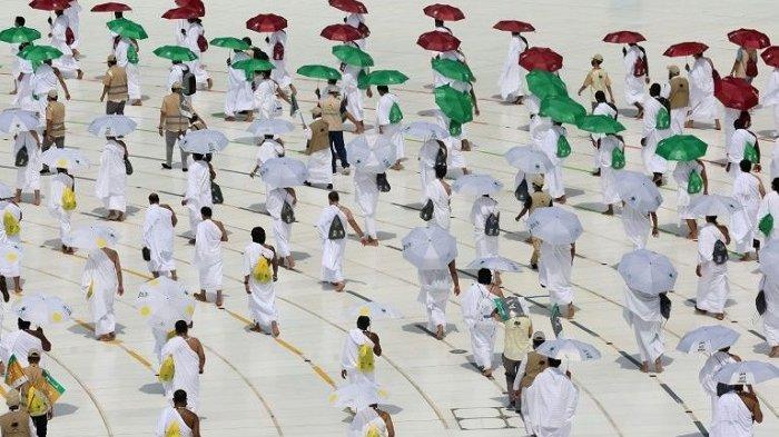 sekitar-10000-jemaah-haji-mulai-melakukan-tawaf-01.jpg