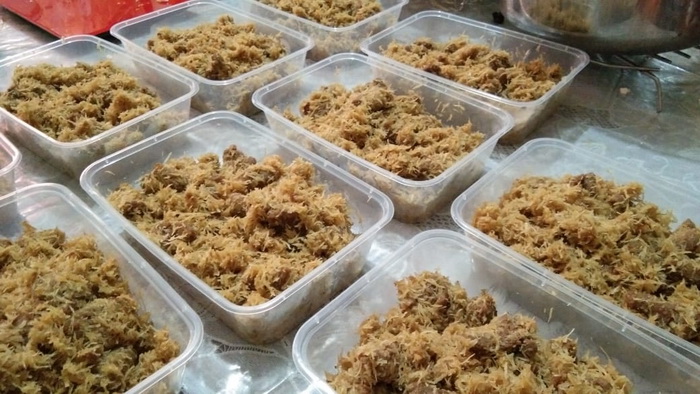 Cobain Nih Menu Tradisional dari Mantau Fya, Serundeng Sapi yang Gurih dan Kaya Bumbu