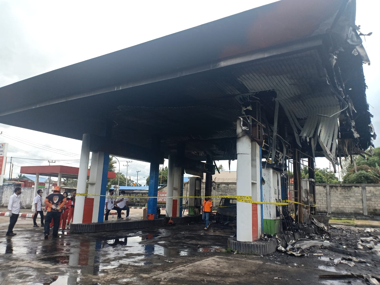 situasi-spbu-bantuas-di-kecamatan-palaran-samarinda-pasca-terbakar-selasa.jpg
