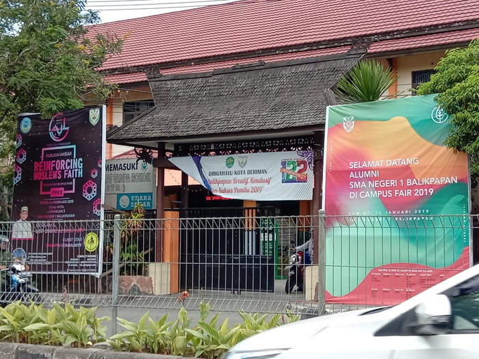 sman-1-balikpapan.jpg