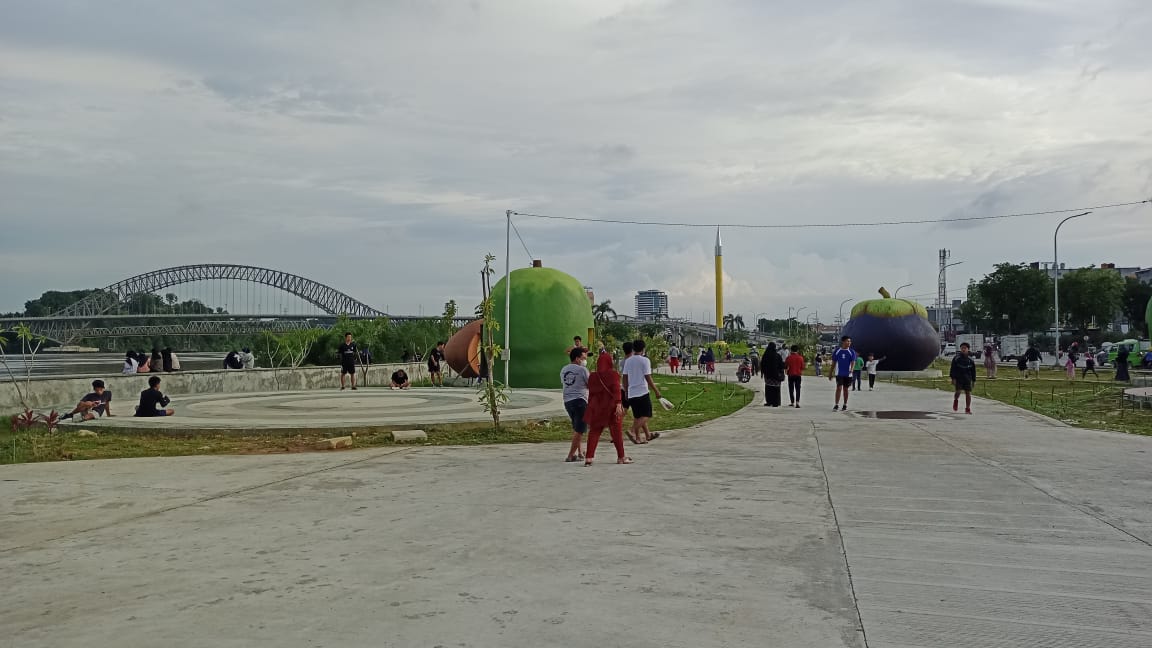 taman-tepian-baru-jalan-slamet-riyadi-kelurahan-karang-asam-ilir.jpg20250818_Gebuk-Bantal-di-Sungai-Karang-Mumus.jpgberdiri-tegap-dan-indah-gapura-kampung-harmony-di-mangkupalas.jpg