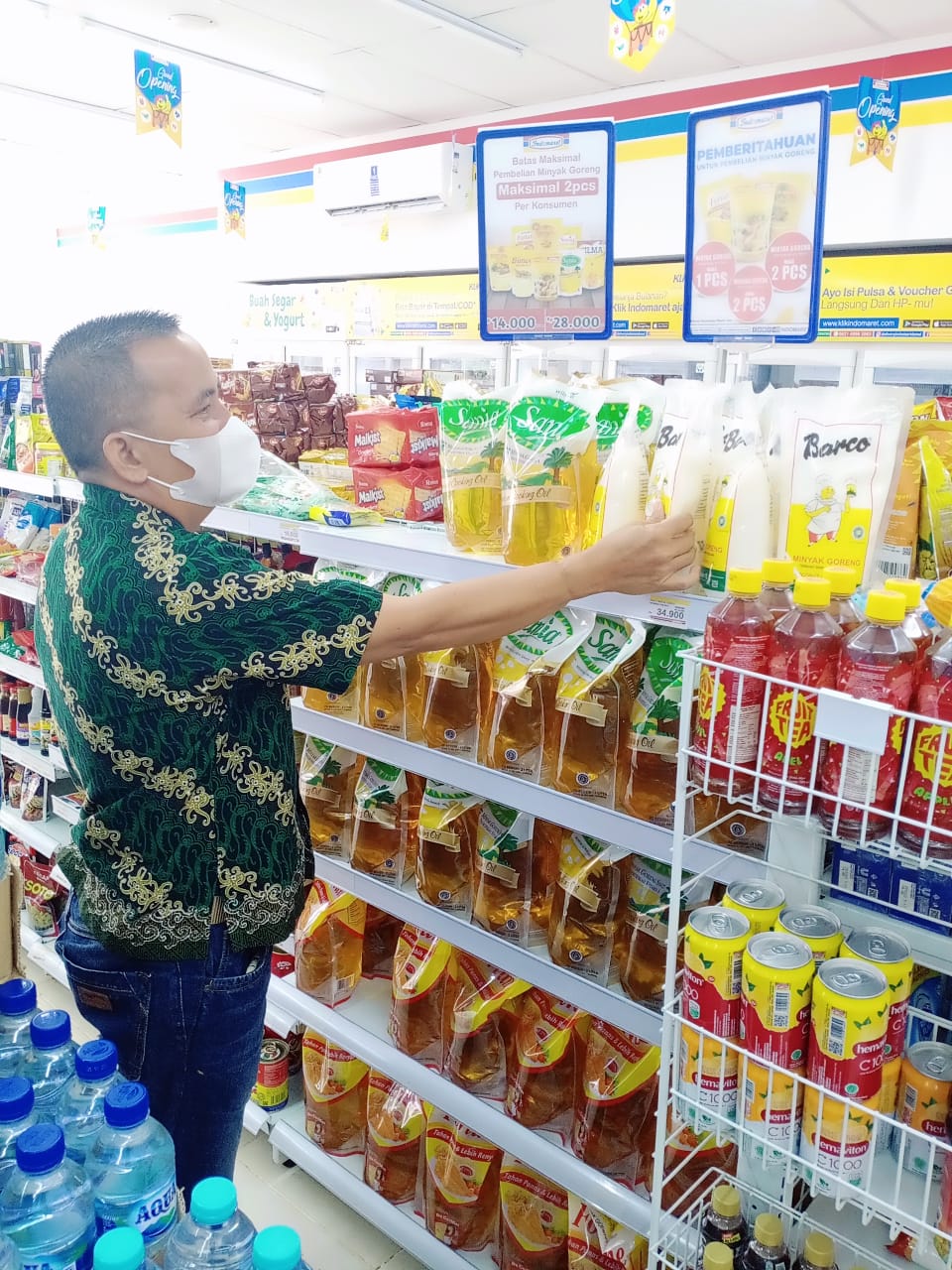 Tak Semua Ritel Modern di Kubar Terapkan Harga Minyak Goreng Satu Harga