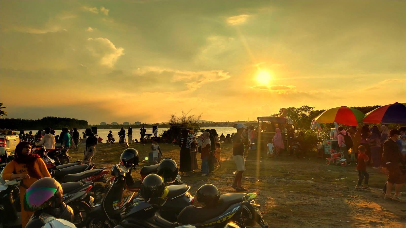 Pantai Galau Bontang Mendadak jadi Tempat Wisata, Banyak Dikunjungi Pemuda Pemudi