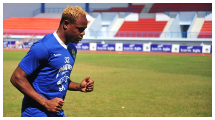 Perjalanan Karier Bek Persib Bandung, Gagal Main di Eropa, Malah Jadi Andalan Timnas Indonesia