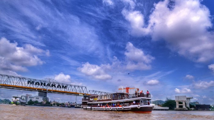 Cuaca Samarinda Hari Ini Minggu 2 Oktober 2022, Langit Cenderung Cerah Berawan, Siang Diguyur Hujan