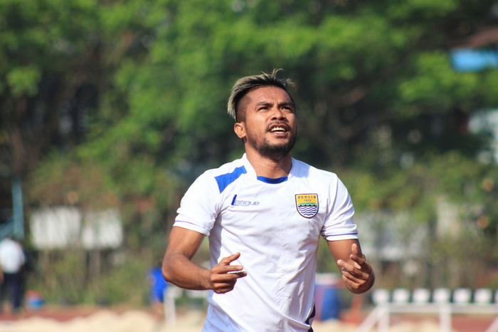 Datang ke Persib, Zulham Zamrun tak Dipasang di Posisi Sayap Oleh Robert Rene Alberts