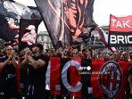 20230723_fans-ac-milan.jpg