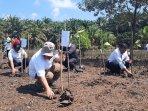 20230726_tanam-mangrove-paser-2.jpg