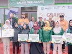 20231204_foto-bersama-sejumlah-UMKM-di-Kutai-Timur.jpg