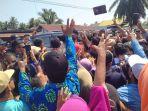 20231221-Pedagang-di-pasar-yang-antusias.jpg