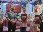 20231226_narapidana-dari-Lapas-Kelas-IIA-Tenggarong-saat-menerima-remisi-Natal-2023.jpg