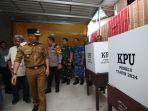 20240213_Rahmad-Masud-Tinjau-TPS-Balikpapan.jpg