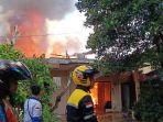 20240319_api-melalap-bangunan-SMPN-5-Samarinda-Selasa.jpg