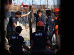 20240327_Personel-Inafis-Polresta-Balikpapan-dan-Labfor-Polda-Jatim-saat-melakukan-olah-TKP.jpg