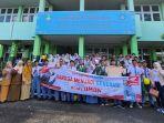 20240612_Edukasi-safety-riding-yang-digelar-Astra-Motor-Kaltim-1-di-SMA-Kartika-Balikpapan.jpg