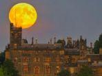 20240918_Supermoon-di-Warwickshire-Inggris.jpg