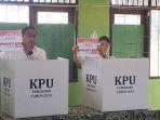 Usai Mencoblos di TPS 02 Barong Tongkok Kubar, Frederick Edwin Mengaku Siap Menang dan Siap Kalah