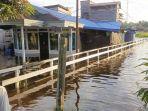 20250422_banjir-landa-rumah-warga-di-Kampung-Pulau-Lanting-Kubar.jpg