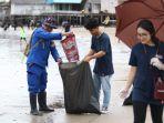 20250620_Ditpolariud-Bersih-Pantai-Balikpapan.jpg