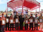 Polres Kutai Barat Beri Penghargaan kepada Personel dan Tokoh Masyarakat