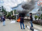 20250725_Demo-Aliansi-Mahasiswa-Anti-Korupsi-di-Samarinda.jpg