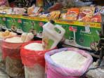 20250805_pedagang-beras-di-pasar-sepinggan-balikpapan.jpg