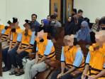 20250807_8-lansia-di-sidang-kasus-perjudian.jpg