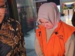 20250910_Ketua-Kadin-Kaltim-Dayang-Donna-Faroek-mengenakan-rompi-oren-khas-KPK.jpg<pf>20250909_Tempat-Tinggal-Kasus-Penganiayaan-Anak-di-Kutim.jpg<pf>20250910-demontrasi-warga.jpg