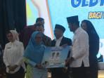 Ibu Rumah Tangga di Balikpapan Dapat Hadiah Umroh dari Gebyar Pajak 2025