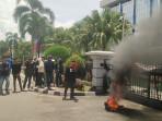 20250918_Demo-GM-PEKAT-di-depan-Kantor-Gubernur-Kaltim.jpg