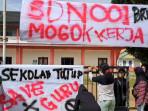 Aksi Mogok Guru di Kutai Barat Meluas, 198 Sekolah Terhenti