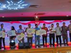 Badan Bank Tanah Serahkan Sertifikat Tanah Reforma Agraria di Penajam Paser Utara