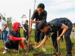 Insan Otorita IKN Tanam 700 Pohon Produktif Wujudkan Visi Forest City Nusantara