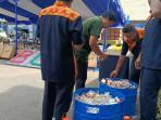 20251007_Bea-Cukai-Kalbagtim-musnahkan-rokok-dan-minuman-alkohol-ilegal.jpg