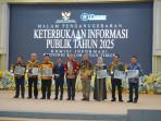 20251007_Pemkot-Balikpapan-meraih-penghargaan-sebagai-Badan-Publik-Informatif-dari-Komisi-Informasi.jpg