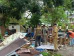 20251007_Satpol-PP-Balikpapan-bongkar-bangunan-liar-di-Klandasan-Ulu.jpg