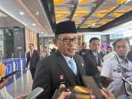 20251007_Wakil-Gubernu-rKaltim-Seno-Aji-saat-di-temui-usai-melaksanakan-rapat-di-Kantor-Gubernur.jpg