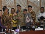 20251008_Gubernur-Kaltim_Rudy-Masud_Menkeu-Purbaya_pemangkasan-transfer-ke-daerah_TKD_2.jpg20251008_Gubernur-Kaltim_Rudy-Masud_Menkeu-Purbaya_pemangkasan-transfer-ke-daerah_TKD_3.jpg20251008_Gubernur-Kaltim_Rudy-Masud_Menkeu-Purbaya_pemangkasan-transfer-ke-daerah_TKD_5.jpg