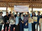 20251009_Pelatihan-Desain-Grafis-Prodi-Arsitektur-Polnes-di-Kukar.jpg