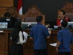 20251012-PRAPERADILAN-NADIEM.jpg