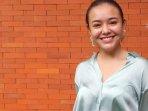 Amanda-Manopo-ketika-ditemui-dalam-pembukaan-bisnisnya1.jpg